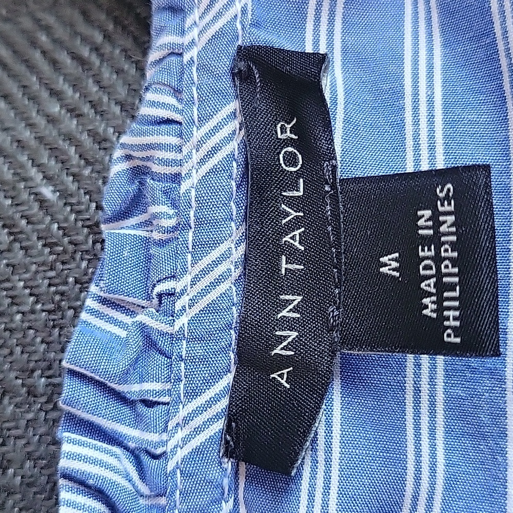 Ann Taylor Button Down Blue and White Striped Shirt Size Medium - Picture 5 of 7